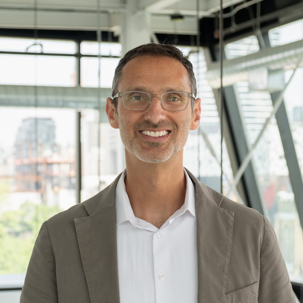 Matti Siemiatcyki Headshot