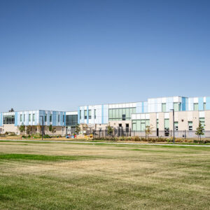 mamaweyatitan centre photo - image courtesy of Humboldt Electric